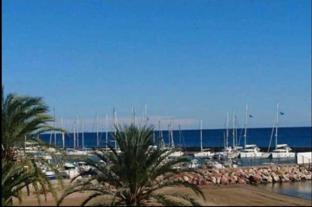 Beachfront Vila Valencia Exterior foto