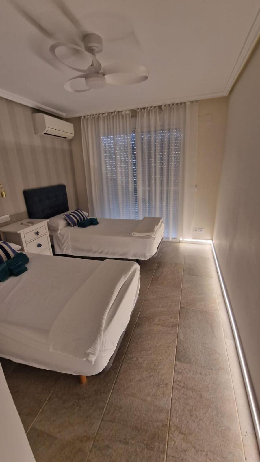 Beachfront Vila Valencia Exterior foto